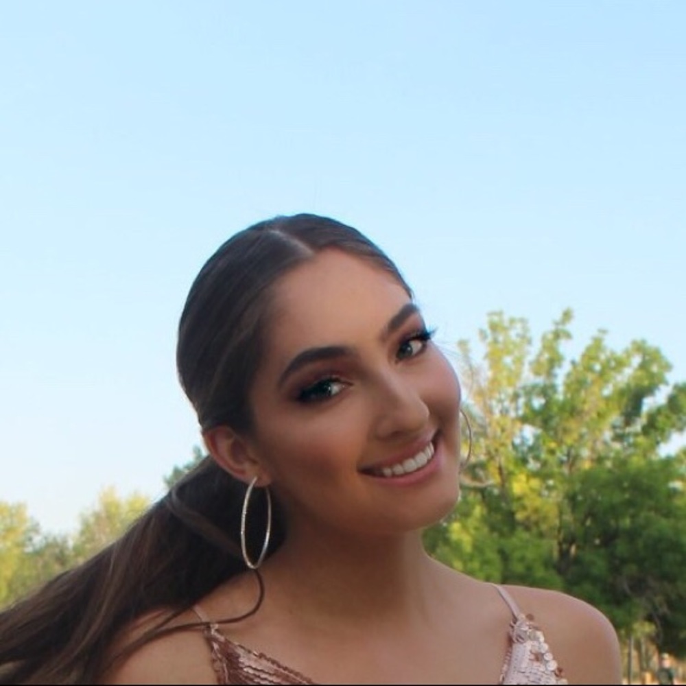 Meet your Posher, Brooke